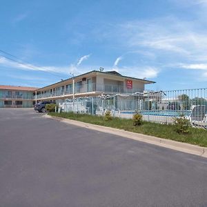 יקימה Econo Lodge Exterior photo