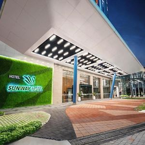 ג'והור בהרו Sunway Hotel Big Box Exterior photo