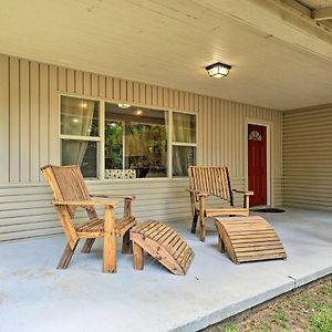 Remote Smithville Cottage Furnished Deck And Grill Exterior photo