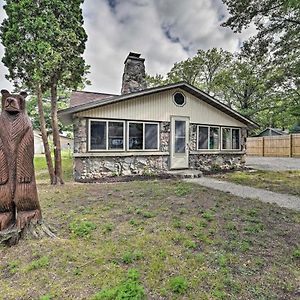 Cozy Prudenville Cabin Walk To הוטון לייק Exterior photo