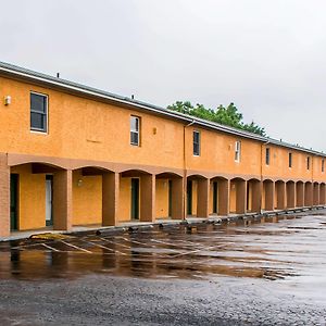 לנצ'סטר Rodeway Inn Amish Country Exterior photo