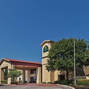 La Quinta Inn By Wyndham סן מרקוס Exterior photo