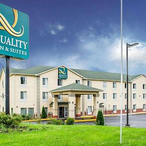 הרשי Quality Inn & Suites Exterior photo