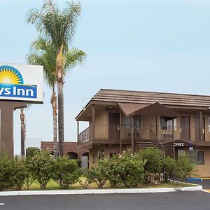 Days Inn By Wyndham In סן ברנרדינו Exterior photo