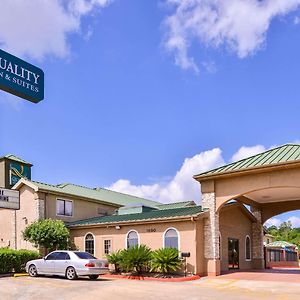 בומונט Quality Inn & Suites Exterior photo