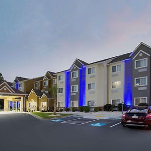 Microtel Inn & Suites By Wyndham וולטרבורו Exterior photo