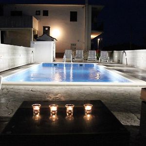 מרינה Apartments With A Swimming Pool Gustirna, Trogir - 11703 Exterior photo