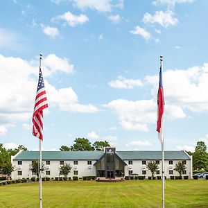 Pinebluff Carolina Pine Inn Near Southern Pines-Pinehurst Exterior photo