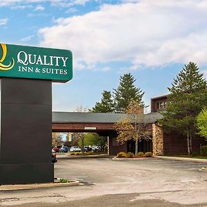 גושן Quality Inn & Suites Exterior photo