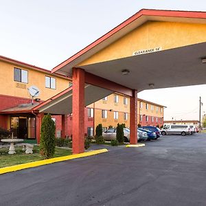 מוזס לייק Quality Inn Exterior photo