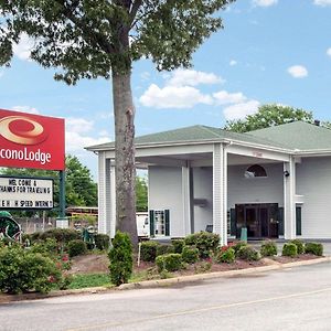 יופאלה Econo Lodge Exterior photo