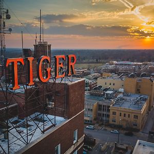 Voco The Tiger Hotel, Columbia, Mo, An Ihg Hotel Exterior photo