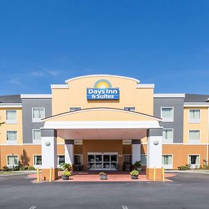 פורט וונטוורת' Days Inn & Suites By Wyndham Savannah North I-95 Exterior photo