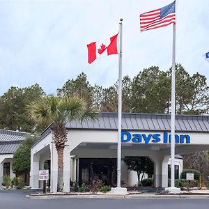 Days Inn By Wyndham וולטרבורו Exterior photo