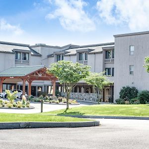 Southbury Heritage Hotel, Golf, Spa & Conference Center, BW Premier Collection Exterior photo