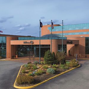 מלון מלוויל Hilton Long Island/Huntington Exterior photo