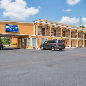 Laurens Rodeway Inn Exterior photo