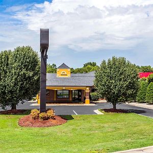 Albemarle Quality Inn Exterior photo