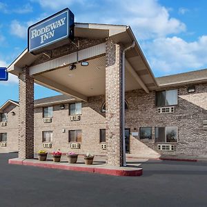 Cozad Rodeway Inn Exterior photo