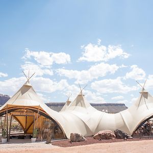 מלון וירג'ין Under Canvas Zion Exterior photo