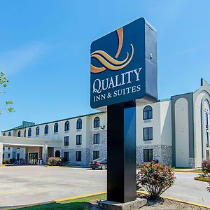 גונזלס Quality Inn & Suites Near Tanger Outlet Mall Exterior photo