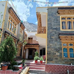 מלון Deskit Himalayan Regal House Exterior photo