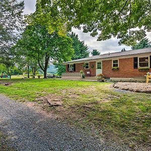 Dauphin Peaceful Home With Patio And Fire Pit On 2 Acres! Exterior photo