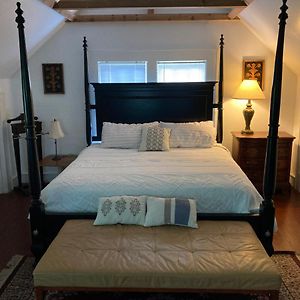 הוילה אינדיפנדנס Country House On 1 Acre 4 Beds Great For Events Or A Quiet Weekend! Exterior photo