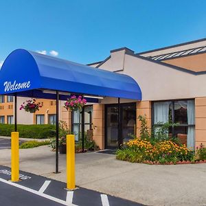 סמית'פילד All Seasons Inn & Suites Exterior photo