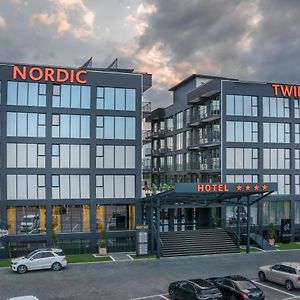 Rădăuţi Hotel Nordic Twins Exterior photo