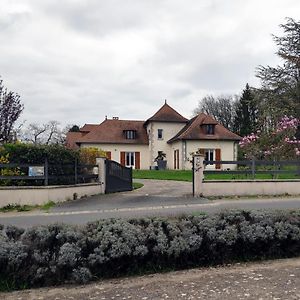 לינה וארוחת בוקר Saint-Sulpice-les-Feuilles La Peyrova Exterior photo