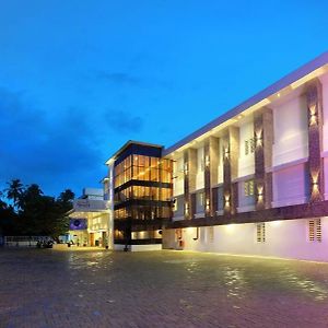 Shoranur Hotel Apsara Exterior photo