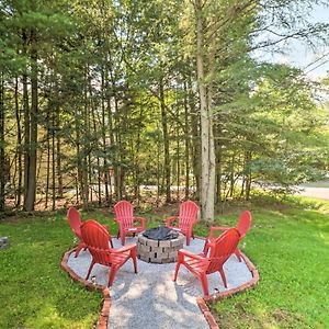 Gorgeous Pocono Summit Retreat With Game Room! Exterior photo