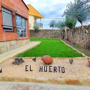 הוילה Lumbrales Casa Rural El Huerto Con Jardin Exterior photo