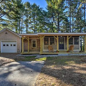 New London Cottage Lake Access And Grill Exterior photo