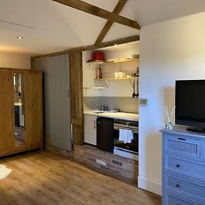 Watlington  Cosy 1 Bedroom Country Lodge With Free Parking Exterior photo