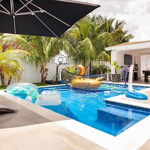 מיאמי גרדנס Pool Party! Villa With Heated Pool, Gym, Jacuzzi, Games & More Exterior photo
