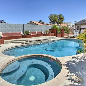 הוילה פיניקס Glendale Oasis With Saltwater Pool And Hot Tub! Exterior photo