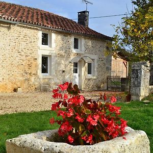 Combiers Maison Familiale Avec Grand Jardin Pres Du Perigord - 3 Chambres, Wifi Et Velos Fournis - Fr-1-653-171 Exterior photo