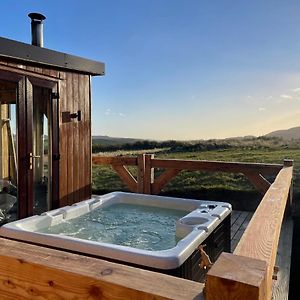 קלית'רו Luxury Lodge With Hot Tub Exterior photo