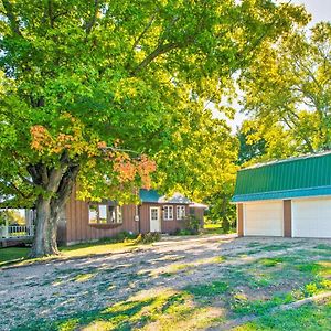 Beautifully Restored Farmhouse In Marshall! Exterior photo