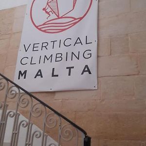 Qrendi Vertical Climbing Malta Exterior photo