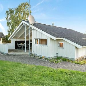 Strøby Ladeplads Nice Home In Strby With 3 Bedrooms And Wifi Exterior photo