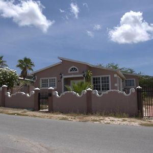 הוילה סבאנטה Beautiful House In Sabana Basora Aruba! Exterior photo