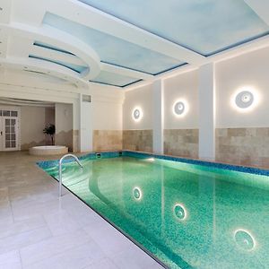 Magdalenka Luxury Villa Pool And Spa Exterior photo