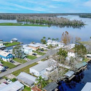 Satsuma Sunny Waterfront Welaka Home With Private Dock! Exterior photo