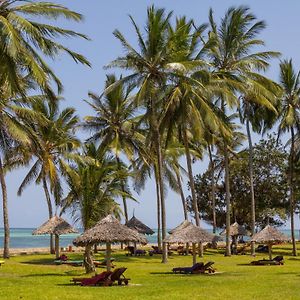 גאלו Neptune Paradise Beach Resort & Spa Exterior photo