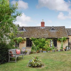 Chadlington Picket Piece Cottage Exterior photo