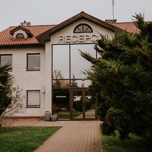 Oleśnica Hotel Garden Exterior photo