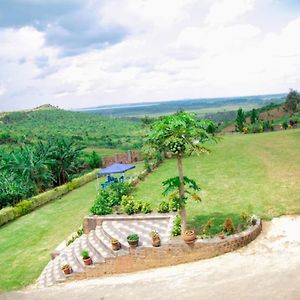 Kisubi Lake View Oasis, Villa And Holiday Home Exterior photo